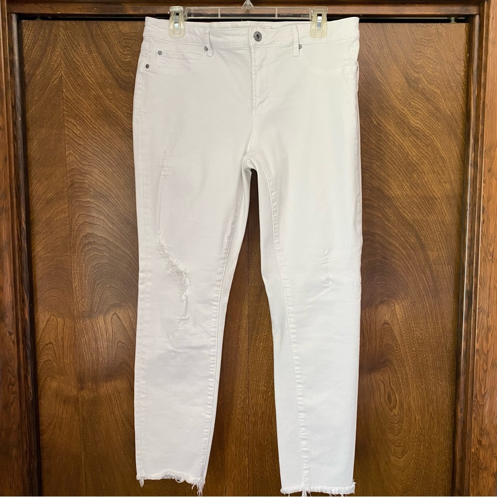 Articles of Society Size 32 White Distressed Skinny Ankle Jeans Chic Raw Hem